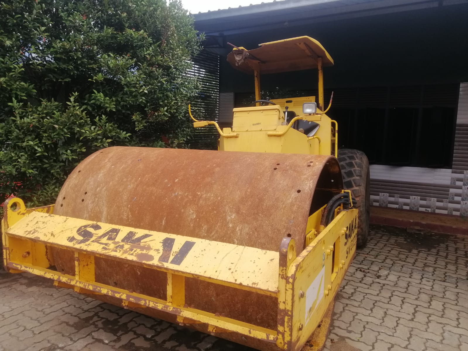 LÔ 02 XE LU SAKAI SV512D- SV521D 2012 từ CHÂU Á GIÁ TỐT